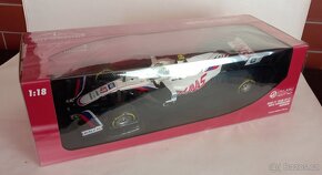 F1 HAAS VF21 Mick Schumacher GP Bahrain 2021 Minichamps 1:18 - 12