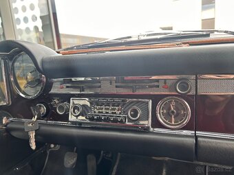 Mercedes Benz 280SL Pagoda - 12