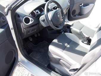 Renault clio combi 2010 - 12