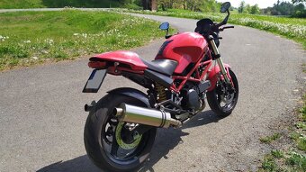 Ducati Monster 695 - 12