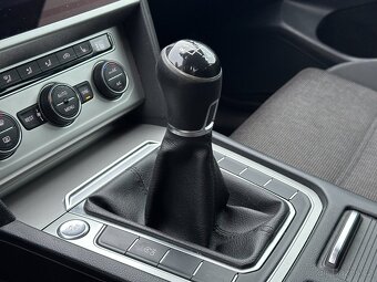 Volkswagen Passat 2018 - 12