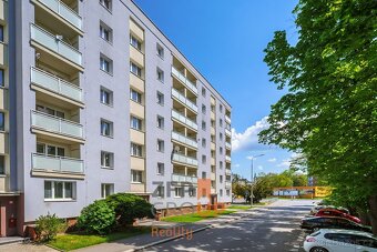 Prodej bytu 3+1 o rozloze 83 m2 s lodžií, balkonem a zahrádk - 12