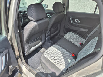 Škoda Fabia II 1,4 i Ambiente Klima ESP Combi   88.000Kč - 12