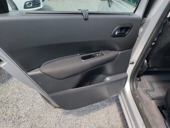 Peugeot 5008
1.6 - 12