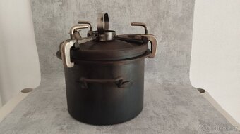 Velmi starý tlakový hrnec tzv.tlakáč D.R.G.M - 5,45kg - 12