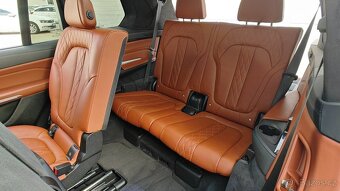 BMW X7 40iX - M - 7míst - DO 15.6.2025 - 12