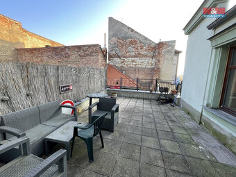Pronájem bytu 3+kk, 100 m², Žatec, ul. Žižkovo náměstí - 12