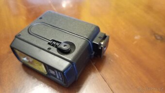 starší fotoaparáty - 12