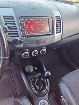 Peugeot 4007 4x4 2,2 HDI 115kw rok 2008 - 12