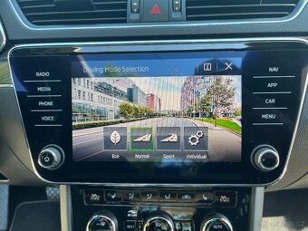 Škoda Superb III STYLE VIRTUAL, KAMERA, MATRIX, TAŽNÉ - 12