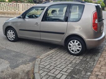 ŠKODA ROOMSTER 1.2i 51kw 2008 hagusy NOVÁ STK bez koroze - 12