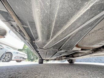 Audi A4 2.5 TDI 114kw.Manuál,pěkné,servisované auto - 12