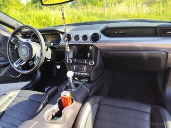 Ford Mustang Bullitt US - 12