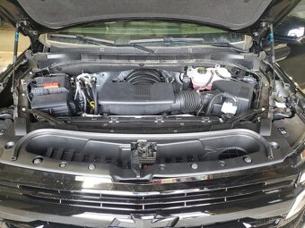 2025 Chevrolet Tahoe K1500 RST 5.3L 4x4 - 12