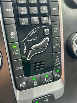 VOLVO V40 CROSS COUNTRY 2.5 T5 187KW 4x4 SUMMUM-AUTOMAT-ACC - 12