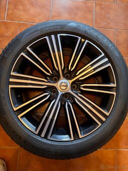 Originální letní sada Volvo v90/60 R18 - 12
