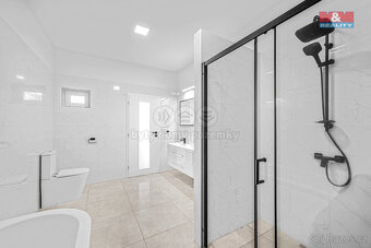 Prodej bytu 3+1, 106 m², Hradec Králové, ul. Pražská třída - 12