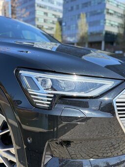 Audi E-Tron Q8 50 quattro DPH - 12