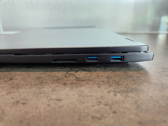 Prodám notebook XMG EVO 15 (M24) AMD Ryzen 7 - Win 11 Pro - 12