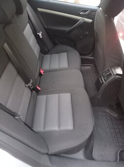 ŠKODA OCTAVIA 2 COMBI 1.9 TDI jen 169tis.km,DSG - 12