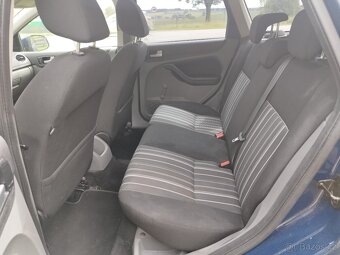 Ford Focus 1.6i 16V kombi - 12