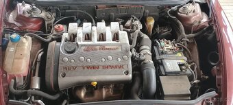 Alfa Romeo 147 1.6 TS 88 kw - 12