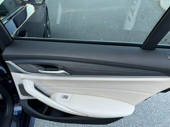 BMW 545E, 4x4, 31tis. km, BOHATÁ VÝBAVA, ZÁRUKA, DPH - 12