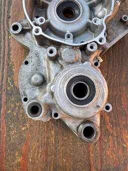 Komplet klikové skříně levý pravý blok kartery Yamaha YZ 125 - 12