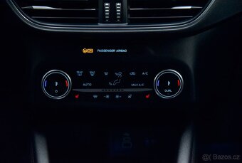 Kuga 2.5 Duratec HEV Titanium X AWD eCVT, LED, ACC, Kamera - 12