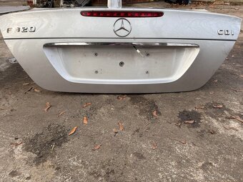 Mercedes w211 w212 díly - 12