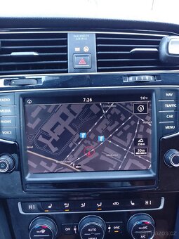 WV golf 2015 1.6tdi automat top výbava - 12