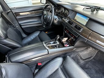 740d Individual, 234000km, 4x komforty, NightVisison, SoftCl - 12