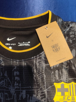 Dres Fc Barcelona Architektúra mesta Gaudí Nový s visačkami - 12