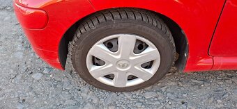 Toyota AYGO 1.0i 50kw - 12