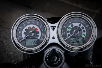 Triumph Speed Twin 1200 Stealth Edition - 12