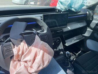 Citroen C3 1.2i 74kw, r.2025, klima - 12