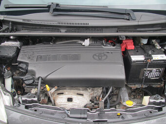 Toyota Verso 1.3 - 12