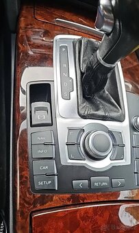 RAMIK NA STREDOVY PANEL AUDI Q7 A6 C6 - 12