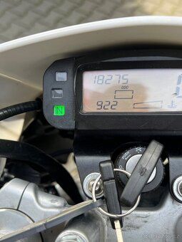 Aprilia sx 125 supermoto - 12