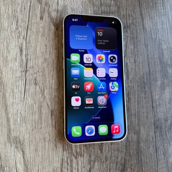 IPhone 13 128GB, bílý (12 měsíců záruka) - 12