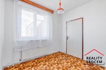 Pronájem družstevního bytu o velikosti 3+1+zasklená lodžie/6 - 12