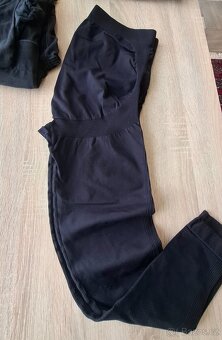 8 ks oblečení - 12