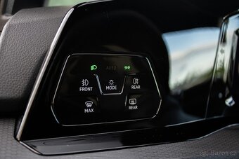 Volkswagen Golf GTI 2.0 TSI 180kw, 7AT - 12