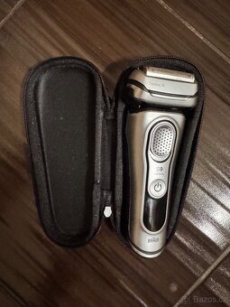 Braun Series 9 9292cc Wet&Dry – dobrý stav, čistící stanice - 12