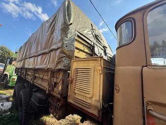 Tatra 148 VVN - 12