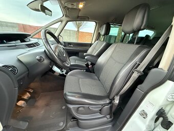 Renault Espace GRAND - face - 9/2012 - 2.0dci 110kW - 7míst - 12