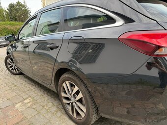 Hyundai i30, (1.6crd-85kw) - 12