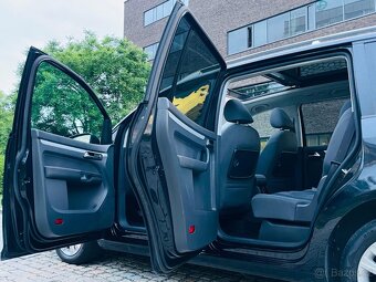 Volkswagen Touran 2.0TDI VÝHŘEV SERVISKA SENZORY PANORAMA - 12