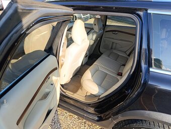 Volvo XC70 2.4 5D AWD - 12