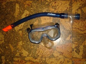 Pro malé potápěče: Ploutve, šnorchl, brýle, neoprén do vody - 12